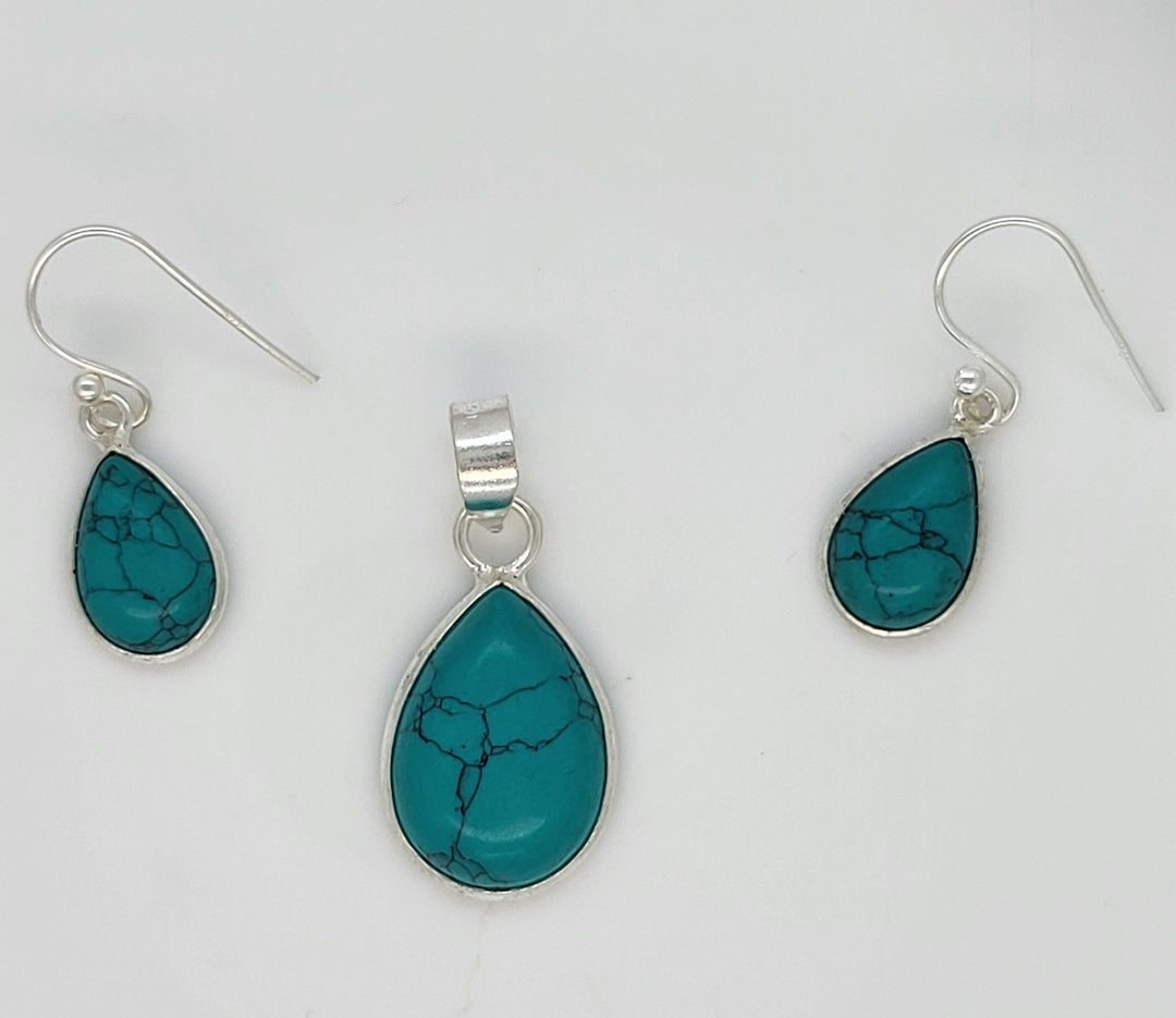 Turquoise 925 Sterling Silver Pendant and Earrings Set