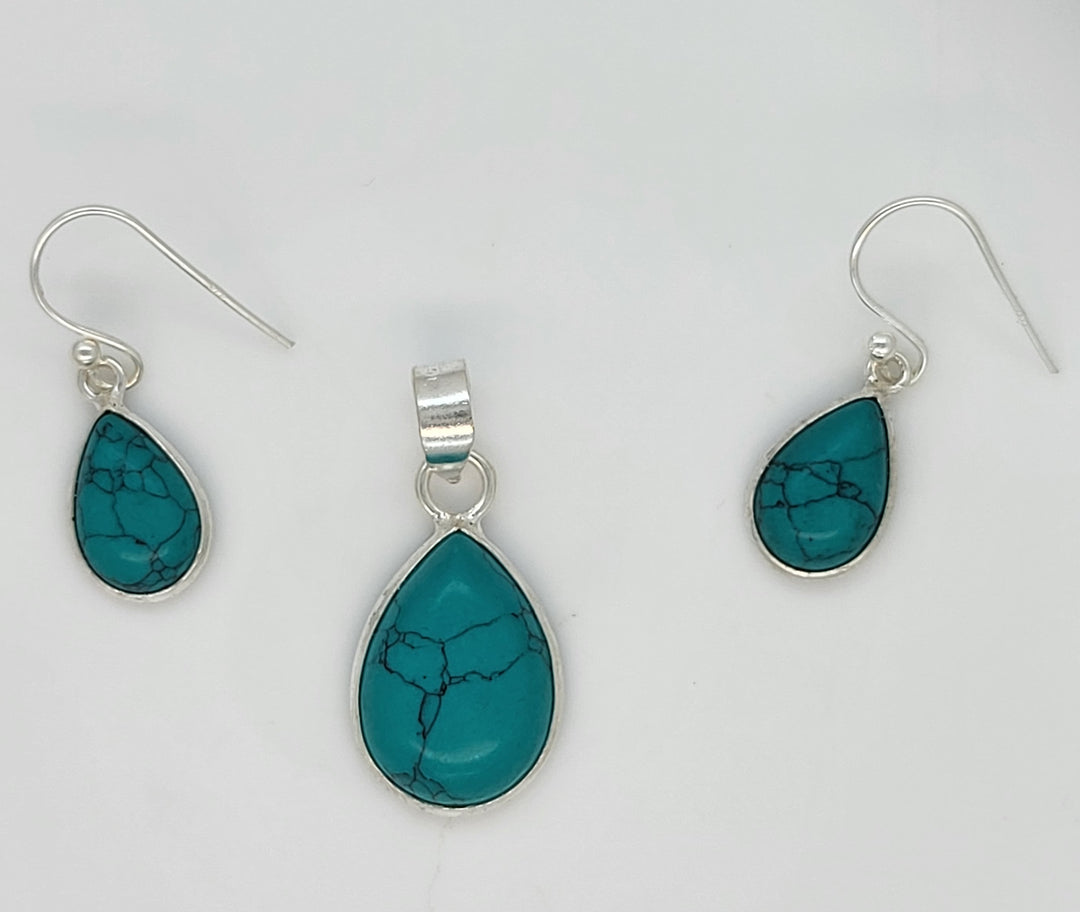 Turquoise 925 Sterling Silver Pendant and Earrings Set