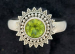 Load image into Gallery viewer, Peridot Ring - 925 Sterling Silver
