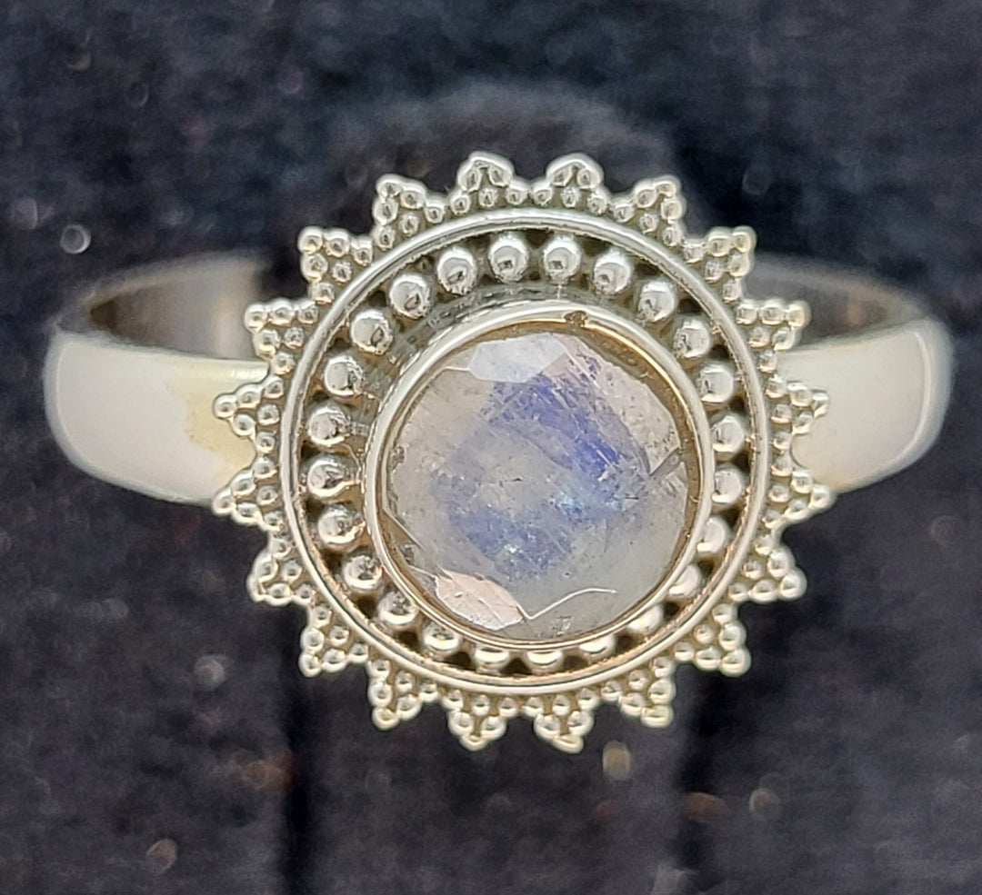 Moonstone Ring - 925 Sterling Silver