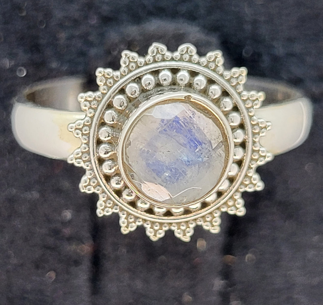 Moonstone Ring - 925 Sterling Silver