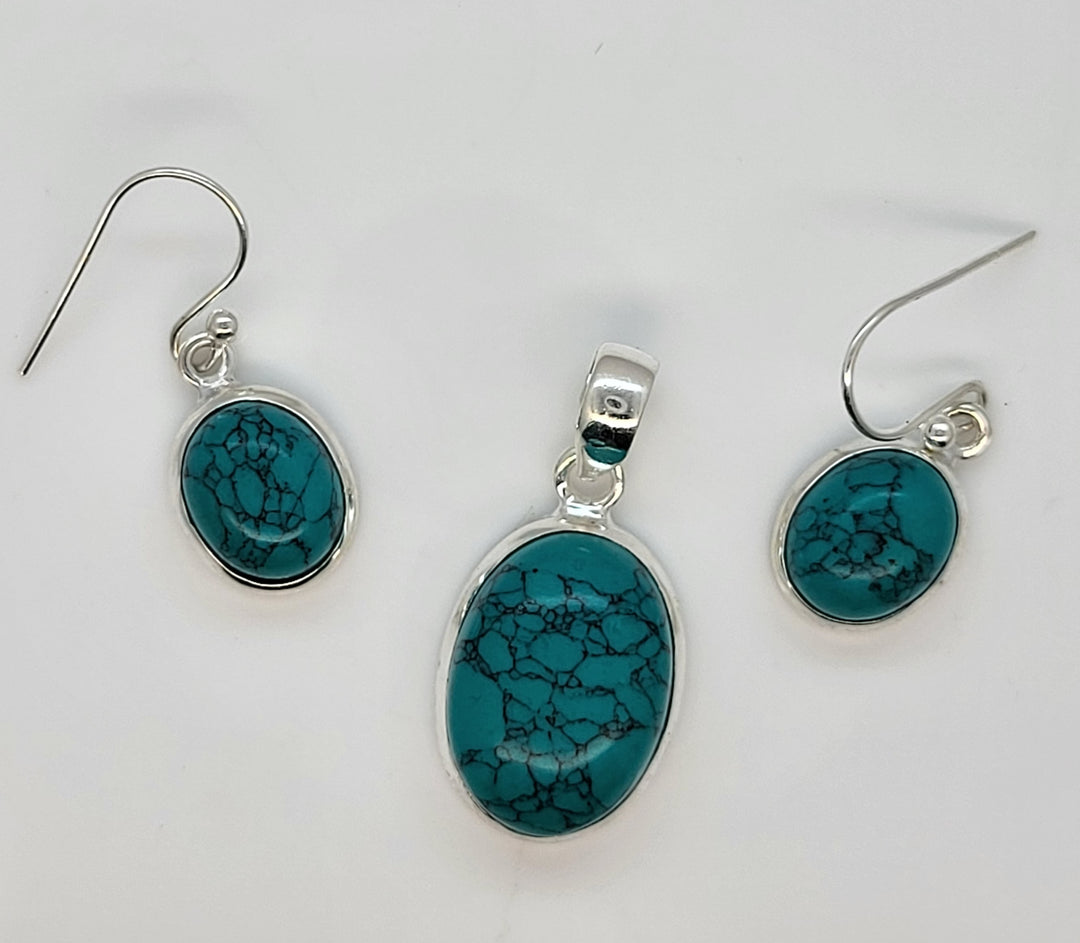 Turquoise 925 Sterling Silver Pendant and Earrings Set