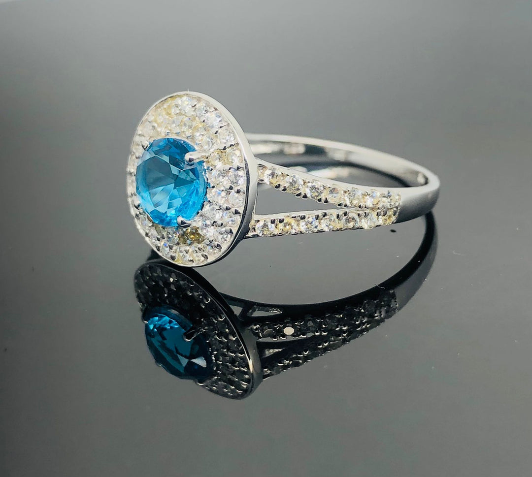 London Blue Topaz Ring - 925 Sterling Silver