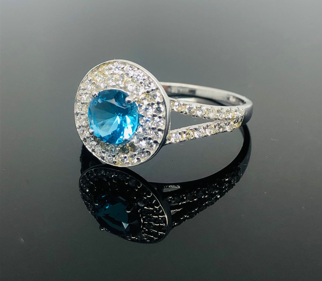 London Blue Topaz Ring - 925 Sterling Silver